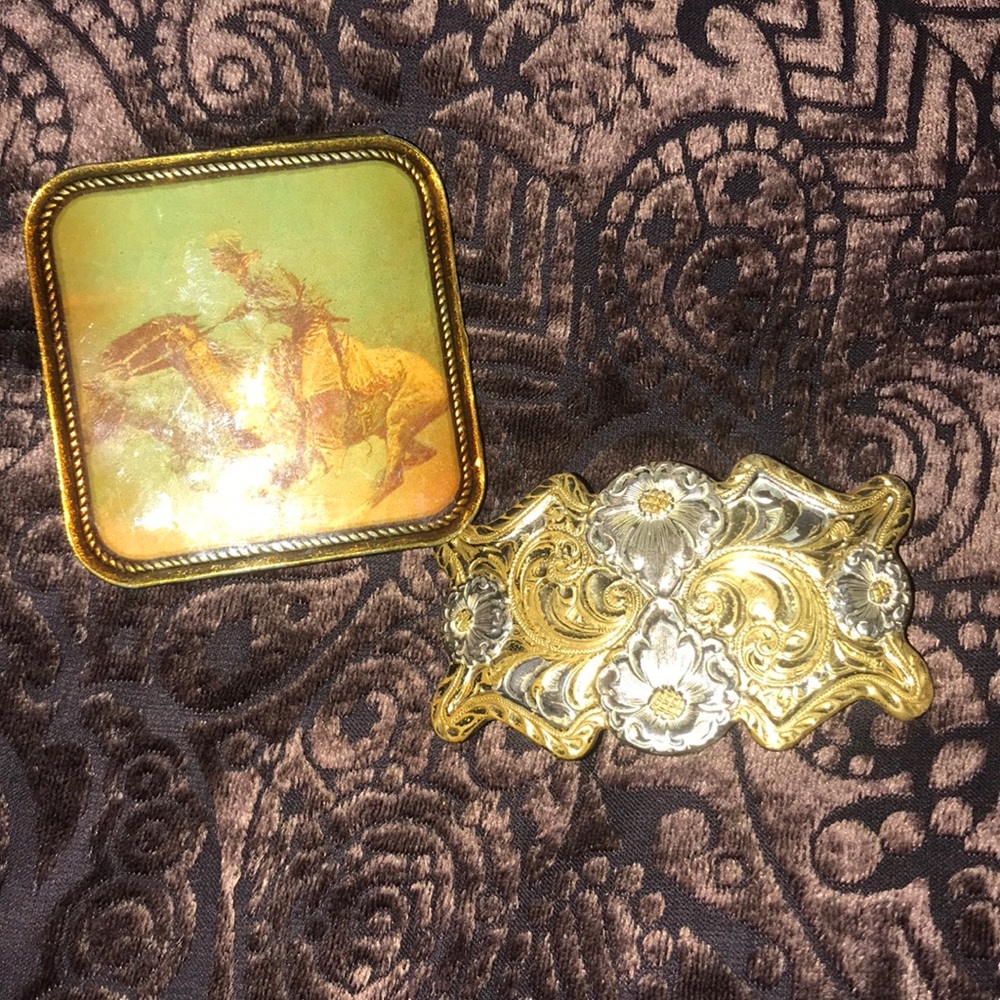belt buckles